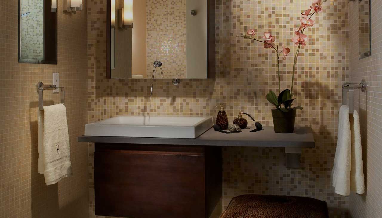 Luxurious Hotel Bathroom | Vanities International