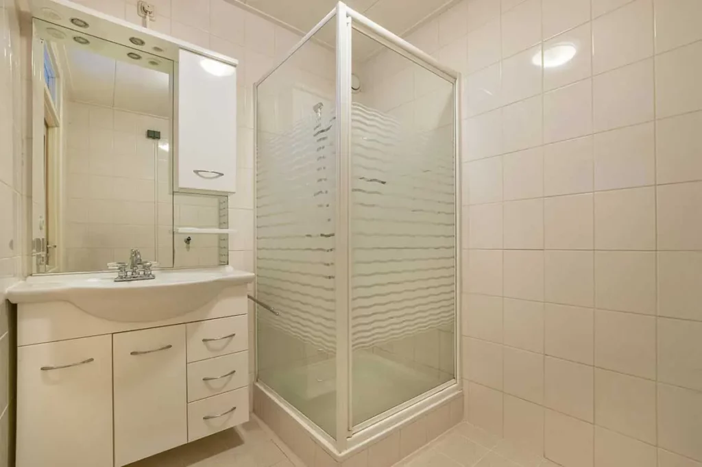 bathroom shower glass door ideas